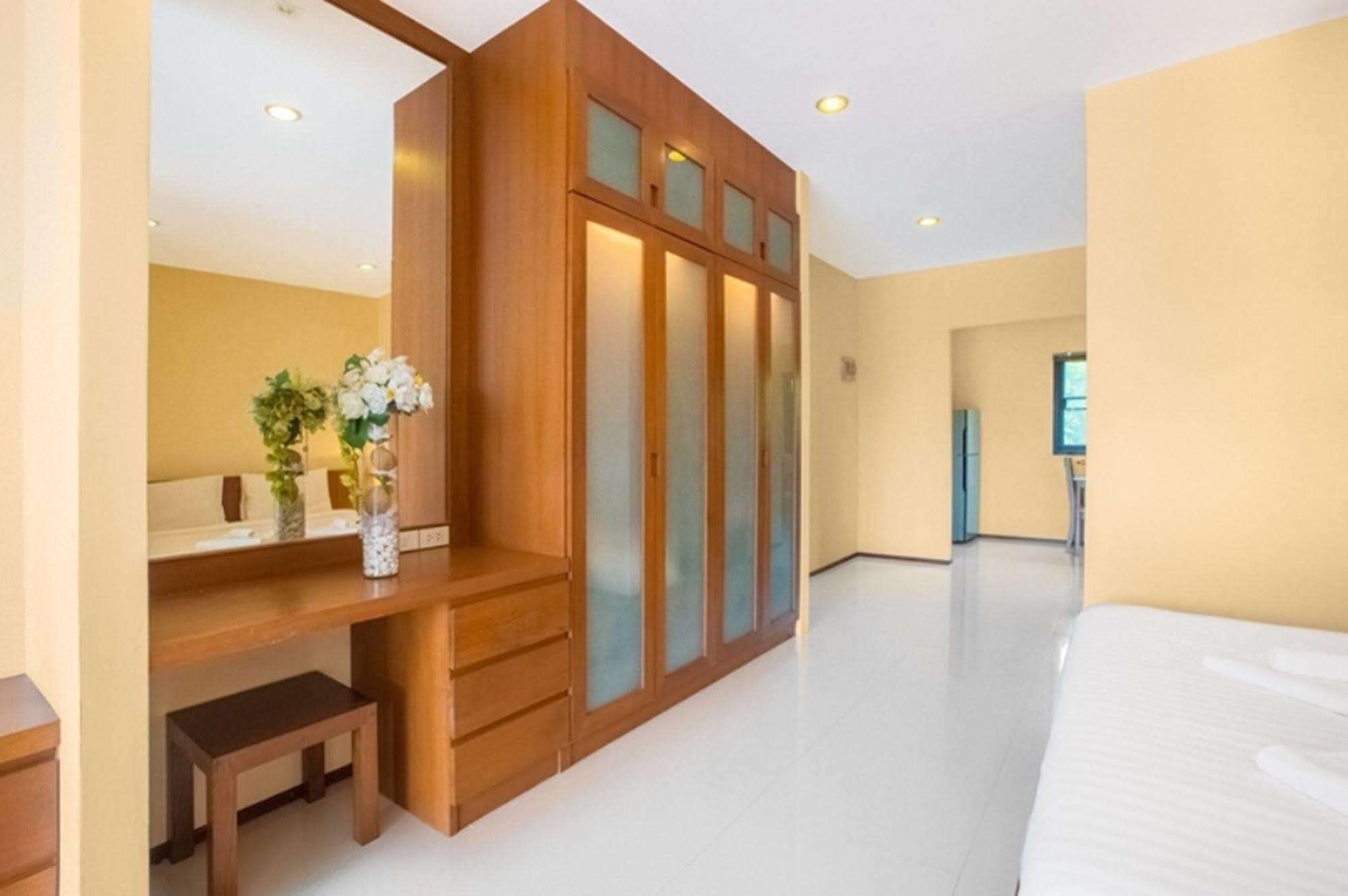 Avanta Condominium Mae Nam Exteriör bild